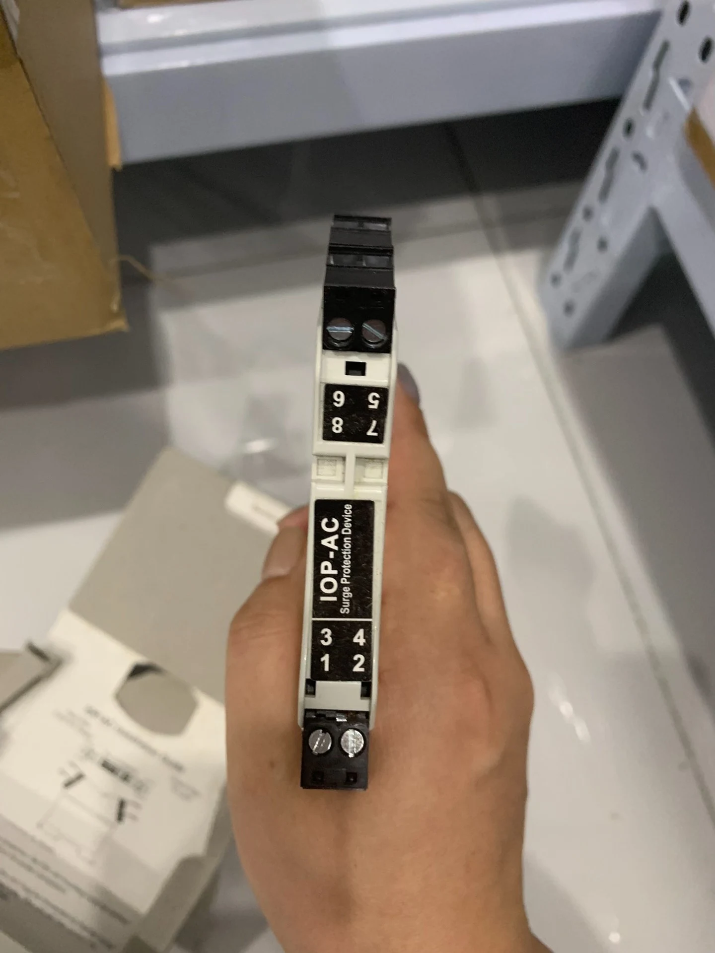 Высококачественный сетевой фильтр Eaton IOP-AC (art.: 3920db9d3bcdd) - 3920db9d3bcdd