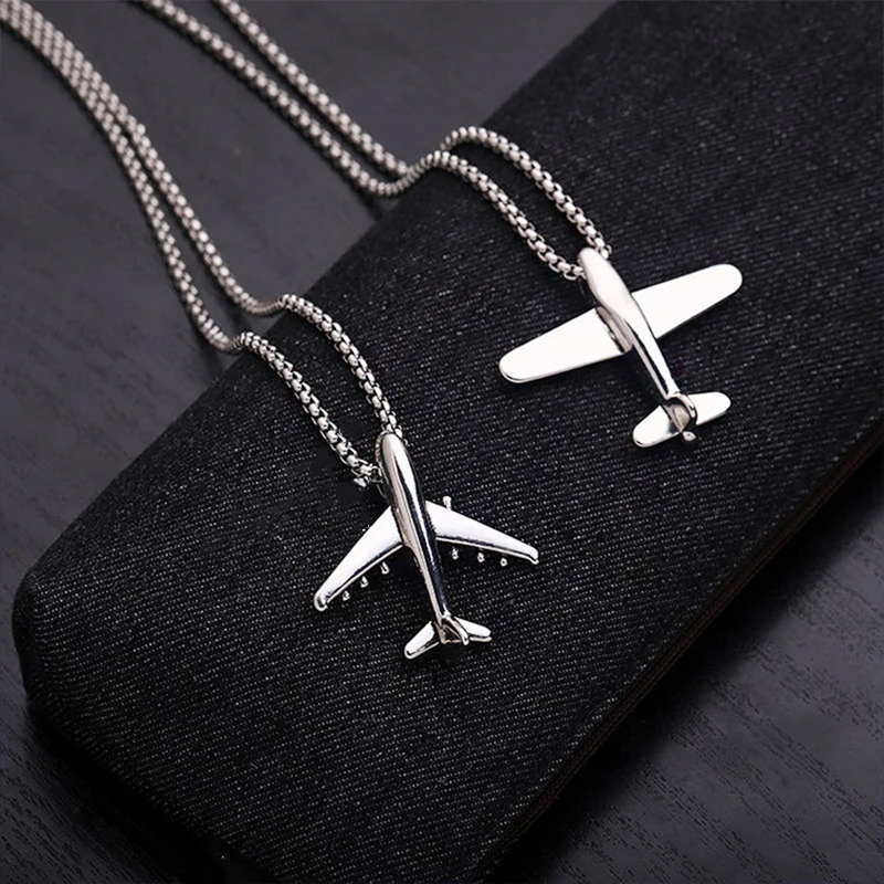 

Creative Plane Pendant Necklace Punk Hip Hop Air Plane Model Necklaces Women Men Cool Simple Sweater Chain Steel Fashion Gift