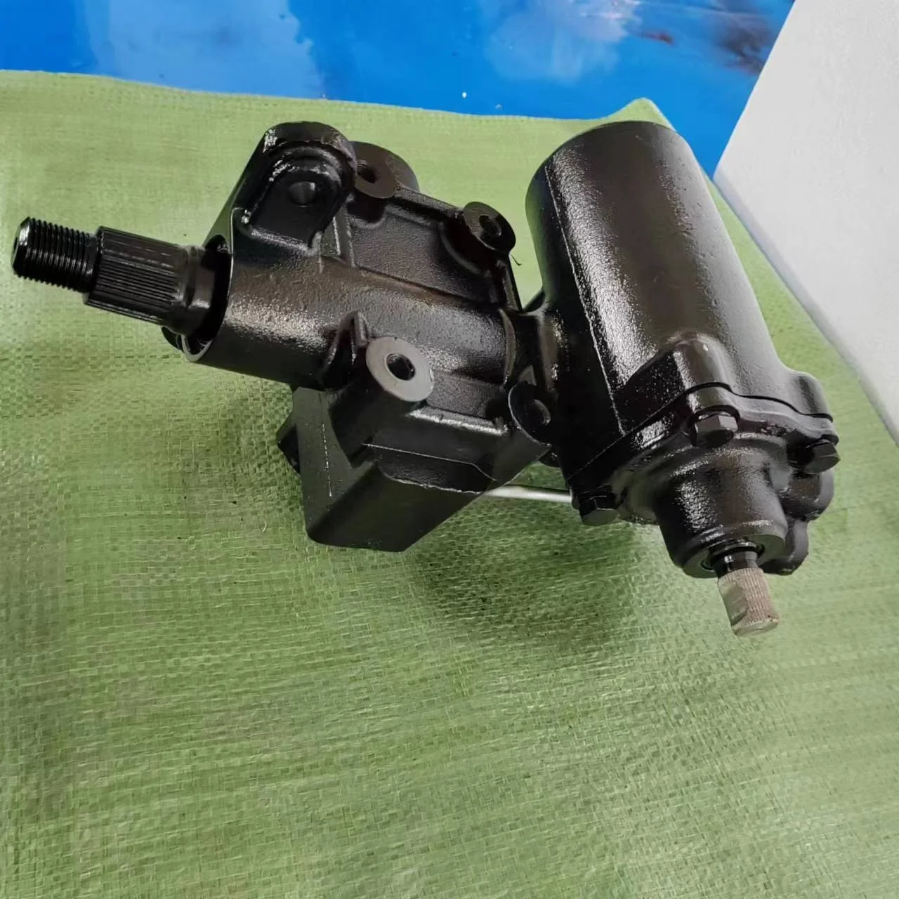 Фото Рулевой редуктор Cardone 27-8700 278700 для Land Rover Defender OEM QAF500120 QAF500110 QAF500160 LR016444 №4