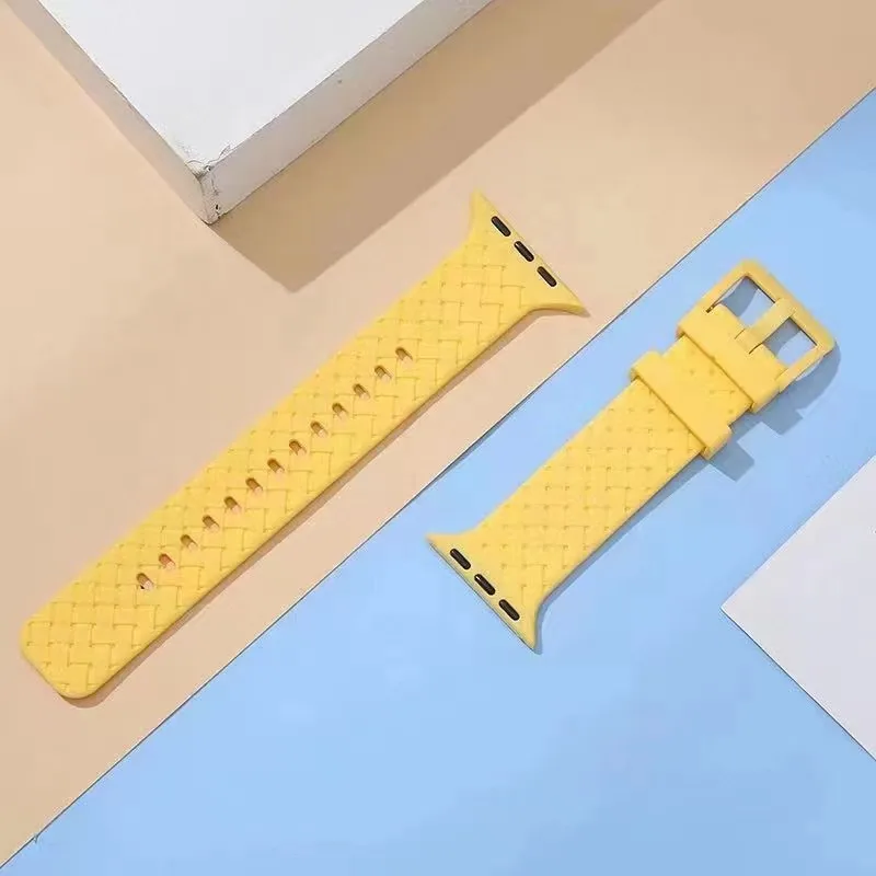 Silicone Strap For Apple Watch band 45 mm 40mm 44mm Women SportRubber Bracelet 41mm 38mm iWatch Series 8 7 6 SE 5 4 3 Ultra 49mm