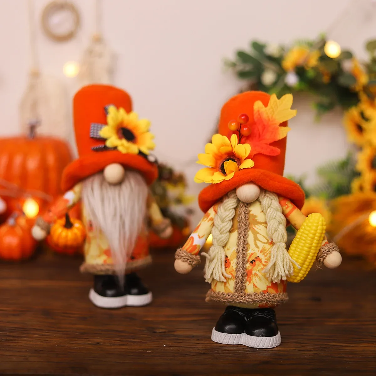 

Новый сезон сбора, кленовый лист, парная кукла, украшение на День Благодарения, Forester, держит тыкву, кукла украшения на Хэллоуин, Рождество