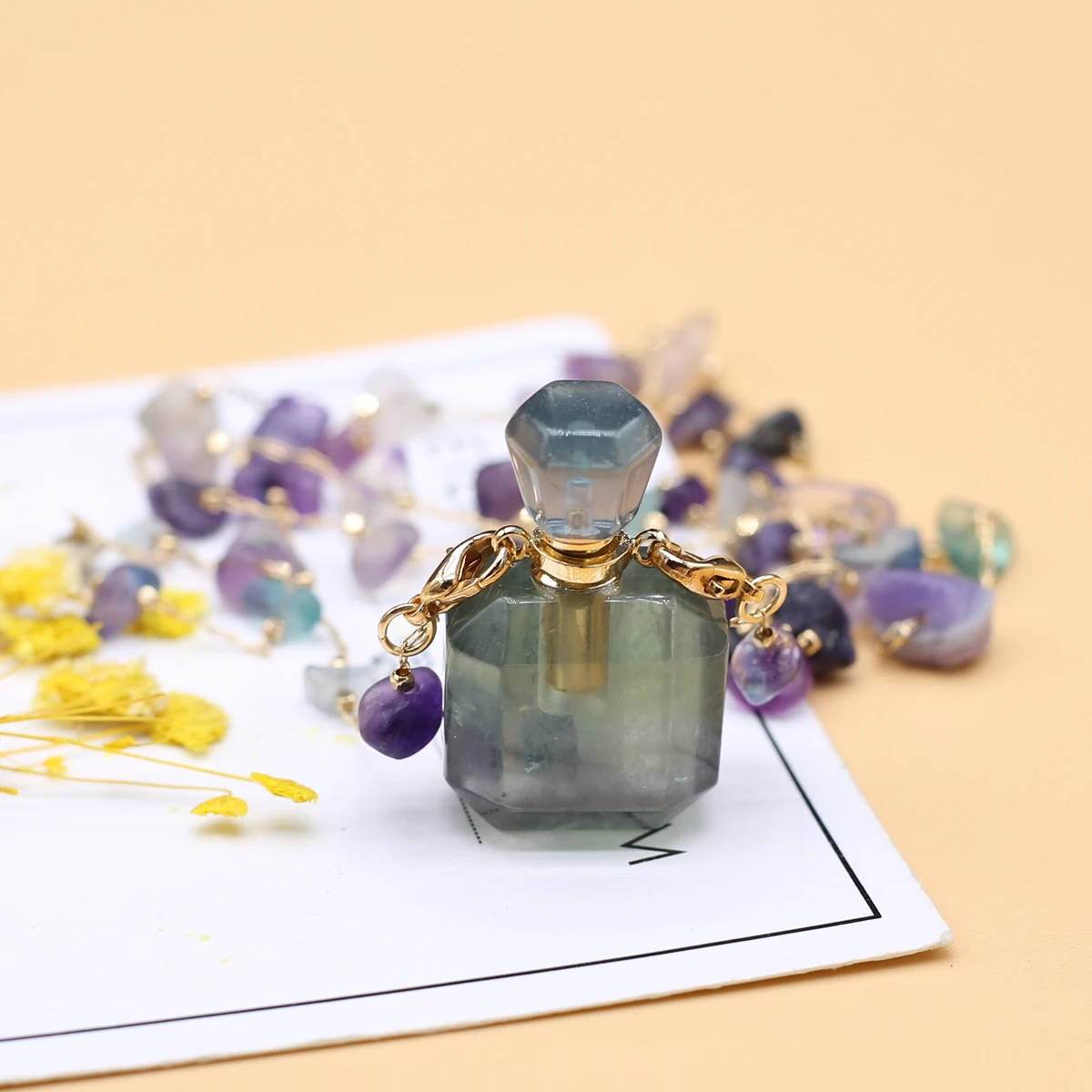 

Natural Stone Perfume Bottle Pendant Necklace Fluorite Bottle Long Chip Stone Chain for Party Birthday Gift 14x16mm