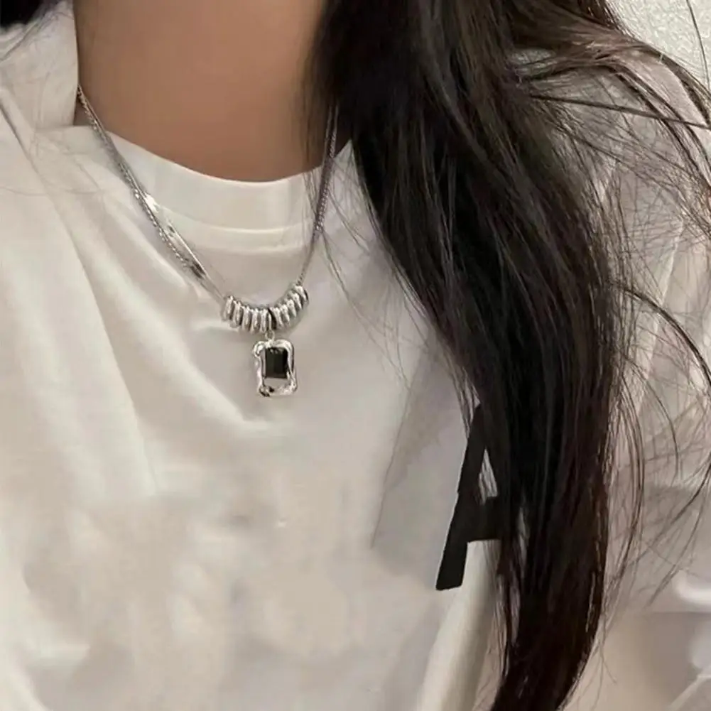 

Stylish Punk Hypoallergenic Transparent Faux Crystal Female Necklace Wear-resistant Female Necklace Jewelry Accessories