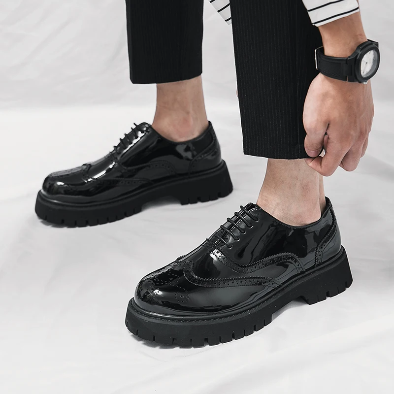 

2023 Spring Autumn Street Style Teenagers Patent Leather Men Shoes Fashion Black Hombre Casual Business Heightening Shoes Luxury
