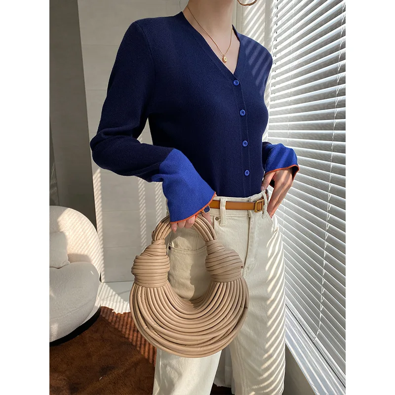 

Женский облегающий свитер на пуговицах, синий джемпер с расклешенными рукавами и V-образным вырезом, небольшие Стрейчевые топы, одежда для ж...