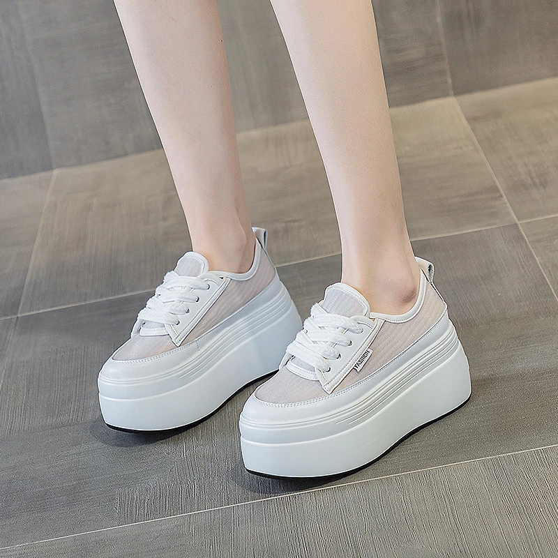 Sneakers Women's Spring 2023 New Fashion Platform Lightweight Student Sneakers Breathable Skateboard Shoes Ladies