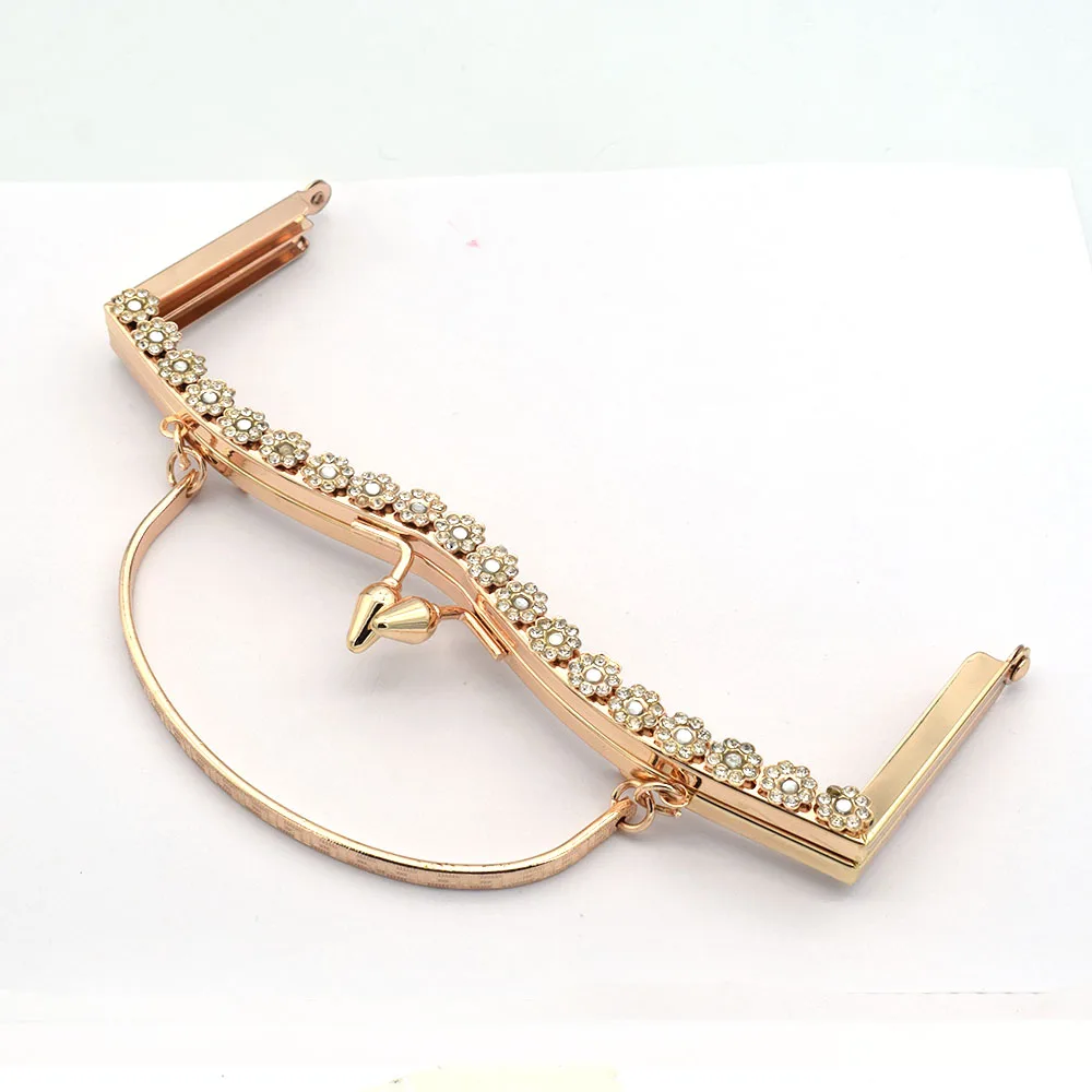 

Metal kiss Lock Frame with Rhinestones and Purse Handle for Clutch Leather Bag Handle Handbag Accessories