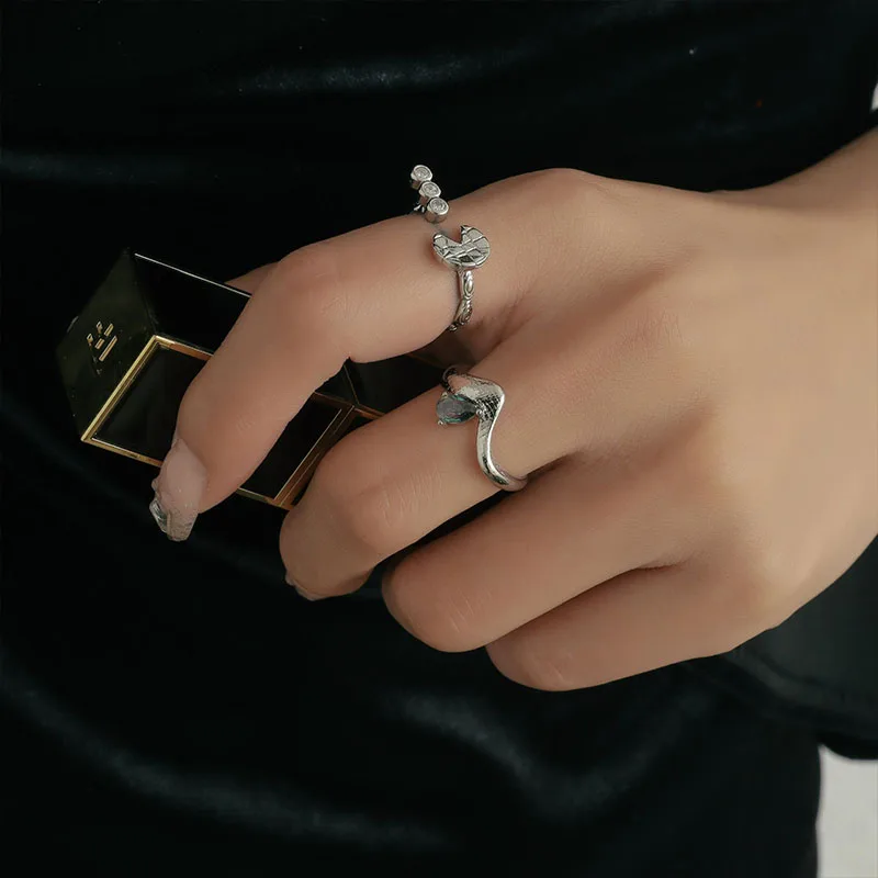 

2022 Fashion Creative Crystal Rhinestone Zircon Geometric Metal Irregular Texture Open Adjustable Finger Ring For Women Jewelry