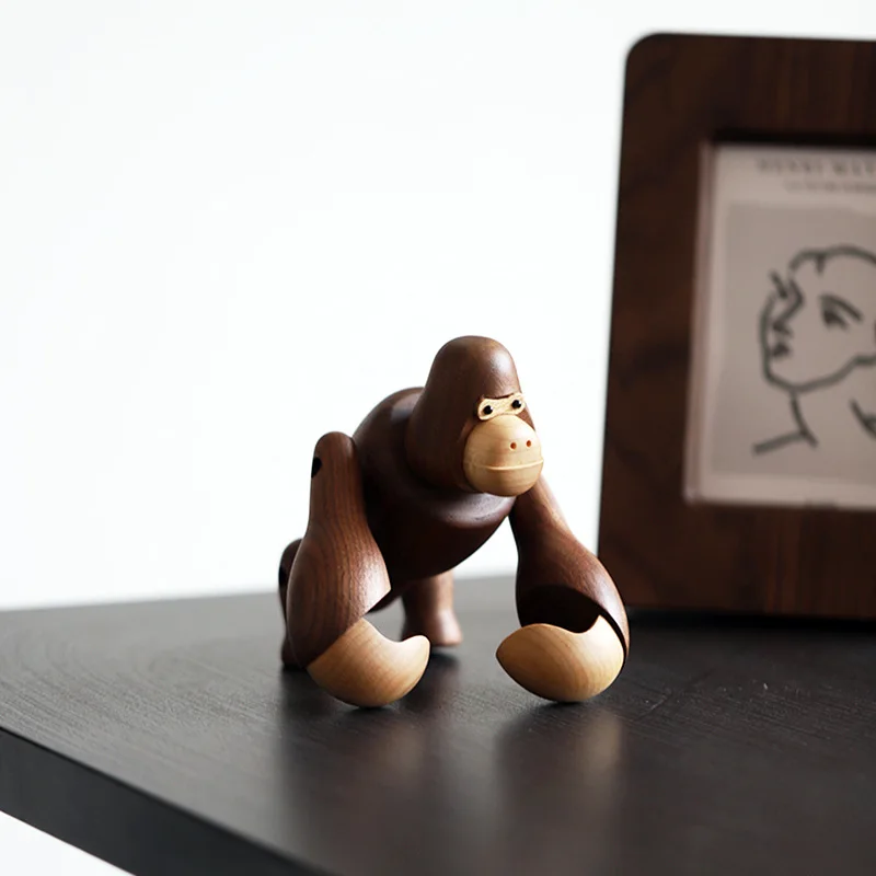 

King Kong Monkey Statue Crafts Wooden Figures Gorilla Figurines Animal Resin Home Decoration Gorilla Collection Model Gift