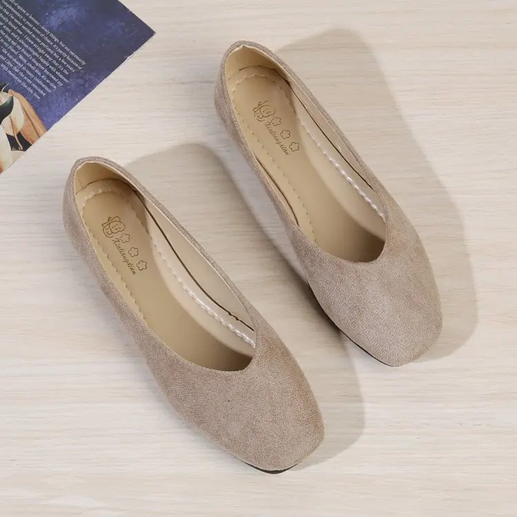 

Women's Flat Shoes Solid Color Comfortable Fashion Simple Hundred with The Wind Flat Shoes Square Head In The Mouth Single Shoes