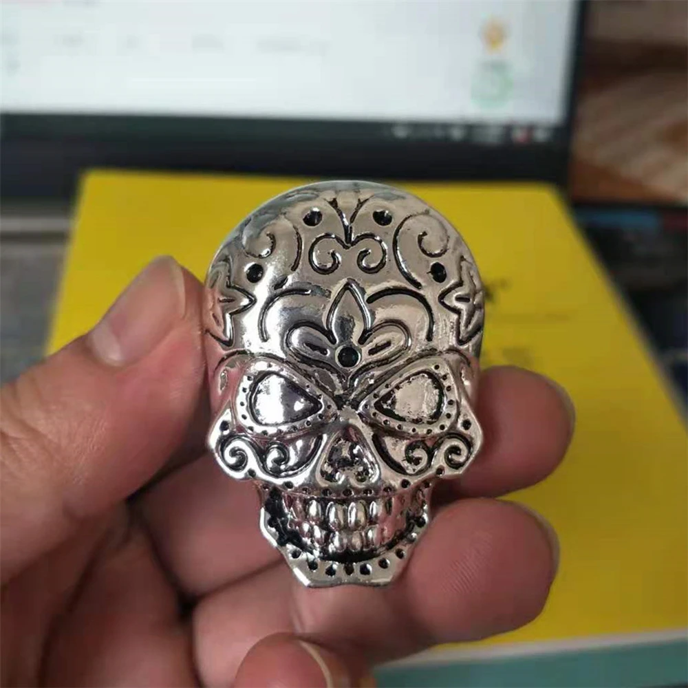 

Spot metal alloy Halloween ghost head skull head antique silver napkin buckle tabletop decoration for Halloween Thanksgiving