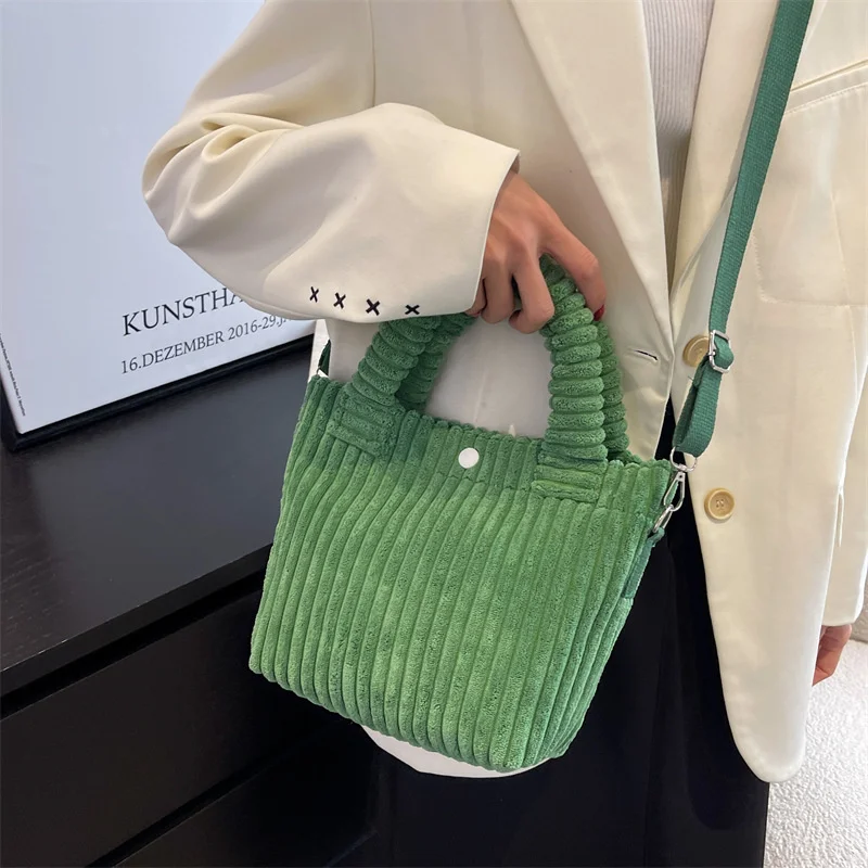 Модная Вельветовая женская сумка 2023, трендовые новые сумки, нишевые универсальные сумки-ведра через плечо, женские нейлоновые сумки через плечо с пуговицами