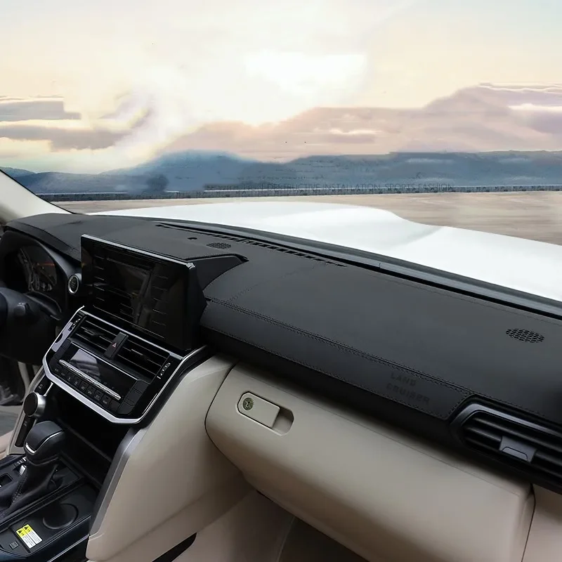 Чехол для приборной панели автомобиля Toyota Land Cruiser LC300 2022 2023 Матовый кожаный