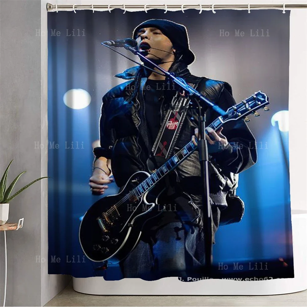 Музыкальный гитарист немецкого рок-группы Токио отель душевая занавеска для