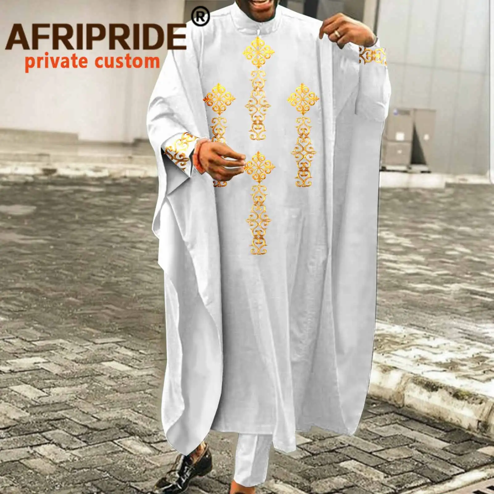 African Clothes for Men Embroidery Coats Dashiki Shirts Ankara Pants 3 Piece Set Wedding Evening Outfits Agbada Robe A2116013