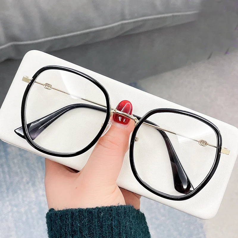 

Irregular Metal Big Blue Light Blocking Vintage Women Retro Korean Style Glasses Without Degree Designer Stylish Trendy Unisex