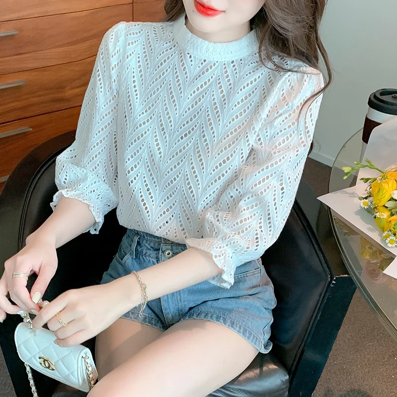 

2022 Summer New Hollow Lace Blouse Women's Top Fashion Casual Women's Shirt Dropshipping