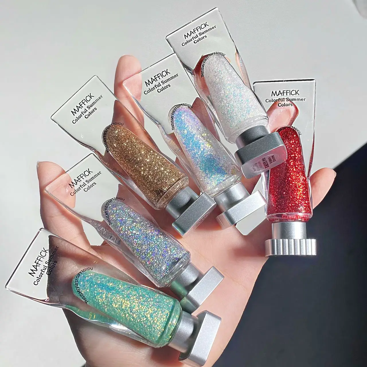 

Dazzling Diamond Liquid Eyeshadow Glitter Eye Shadow Makeup Shimmer Long-Lasting Brighten Skin Beauty Cosmetic For Daily & Party