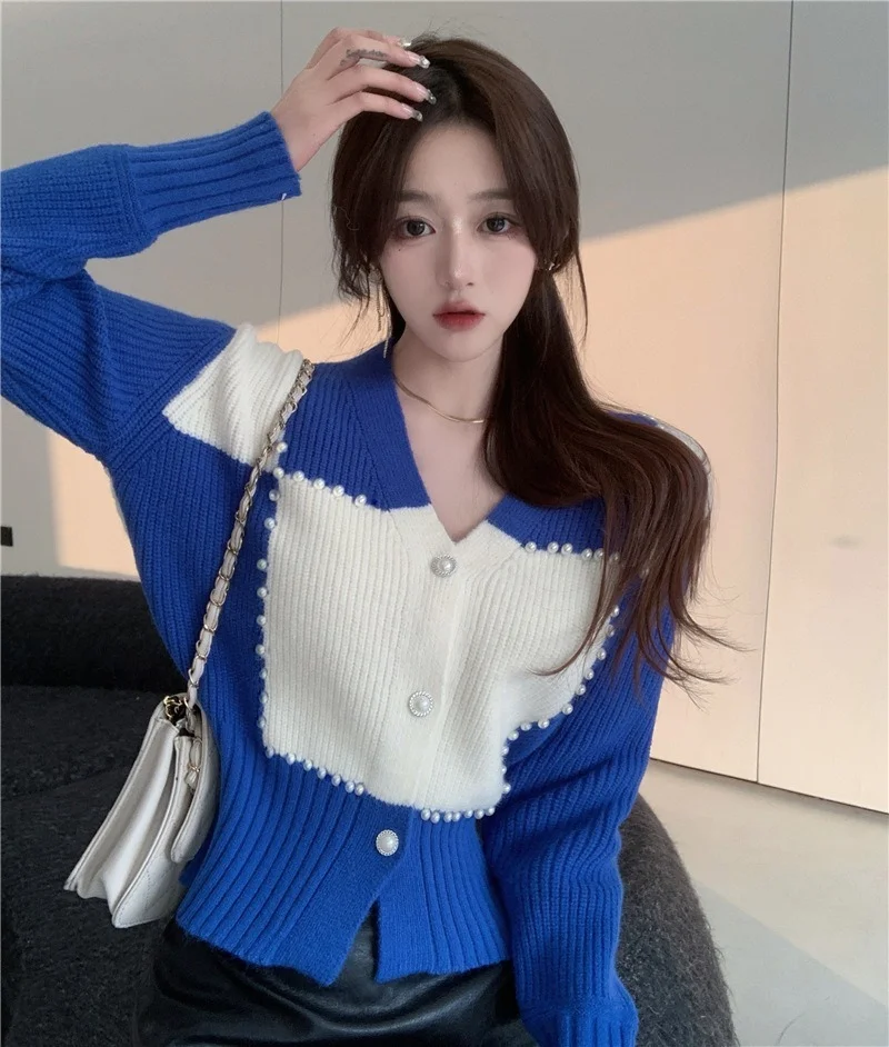 

WDMSNA Single Breasted Cardigan Crop Top 2022 Autumn V-Neck Women Sweater Beaded Stitching V-neck Knitted Cardigan Short Sweater