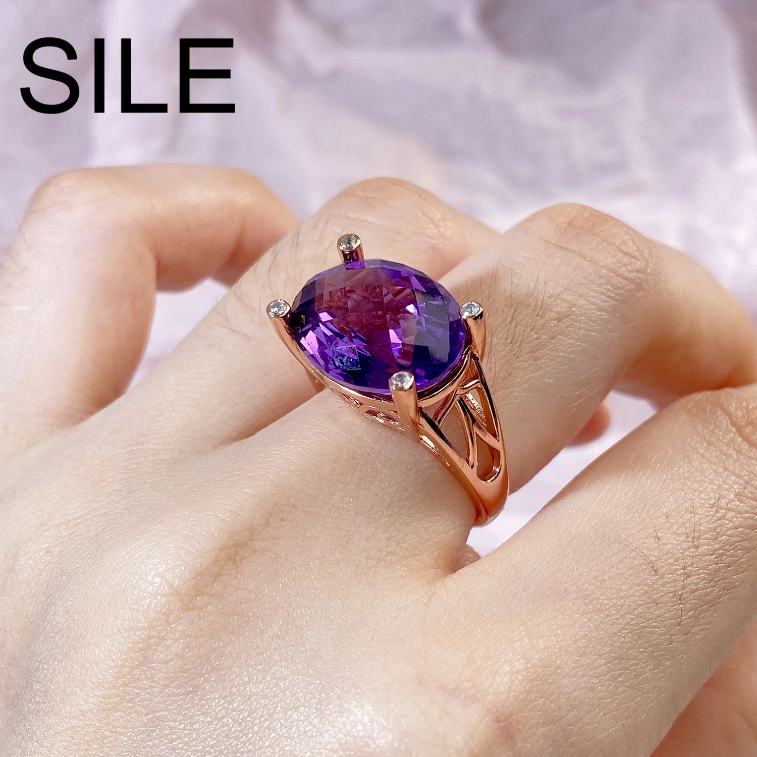 

Женское кольцо из серебра 925 пробы, с натуральным овальным аметистом