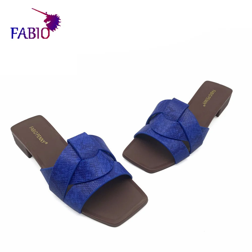 Летние тапочки с мягкой поверхностью на низком каблуке женские для ужина узором