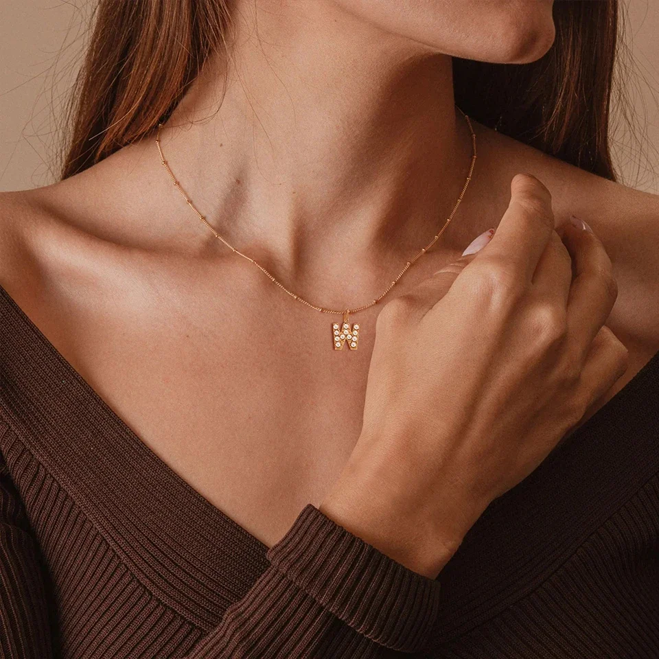 Женская цепочка из нержавеющей стали с подвеской в виде букв