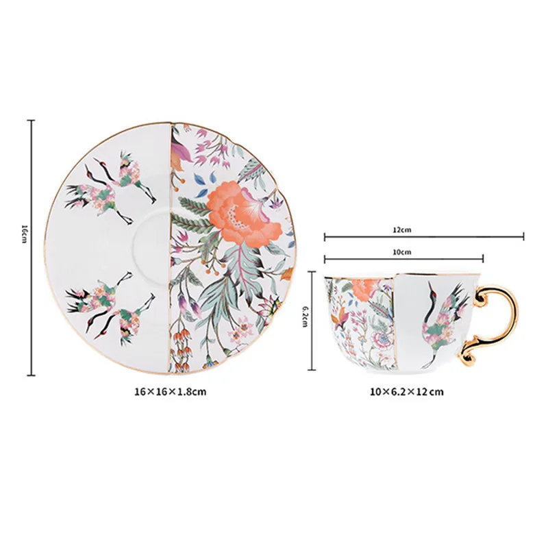 

Ретро керамическая чашка и блюдце