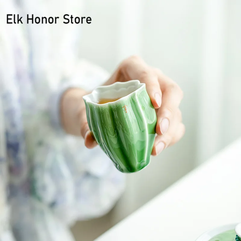 

2pc/set Elegant Emerald Green Porcelain Teacup Zen Jug Tea Pair Petal Master Cups Smelling Cup Tea Ceremony Ornaments Gift 60ml