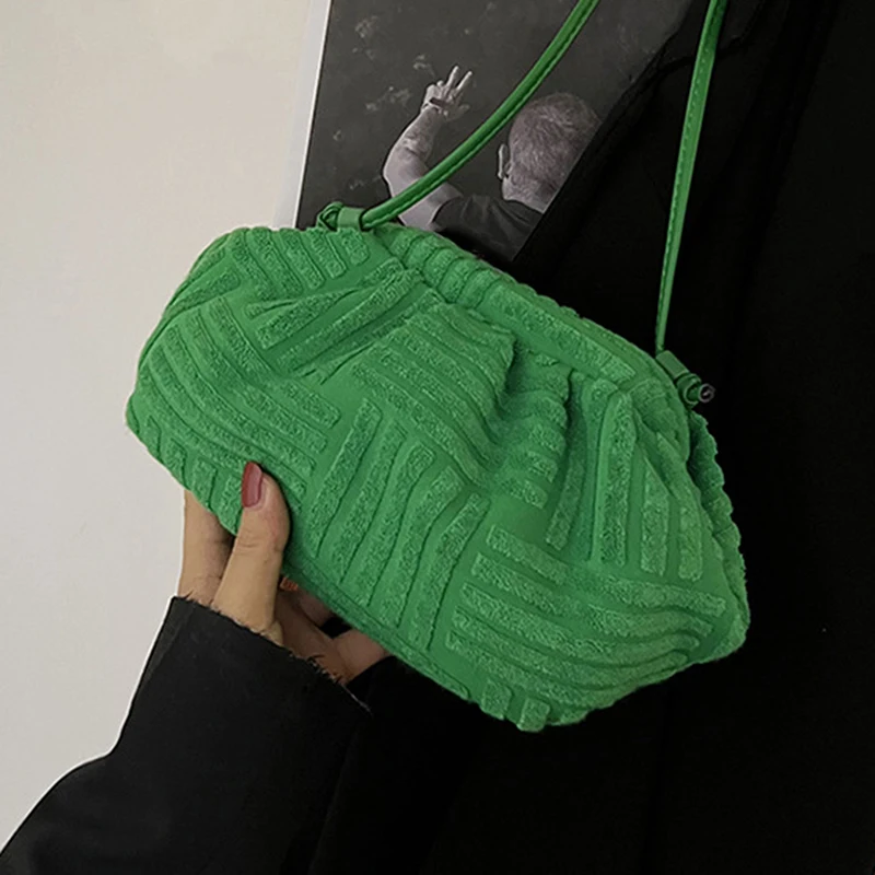 

Роскошный женский клатч с рельефным тиснением, новинка 2022, сумка большой вместимости, полосатая универсальная сумка-мессенджер на одно пле...