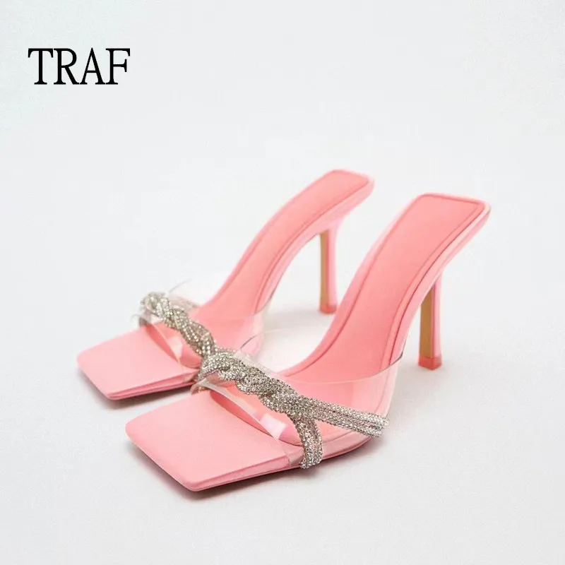 

Женские туфли-лодочки на высоком каблуке, с ремешком на пятке