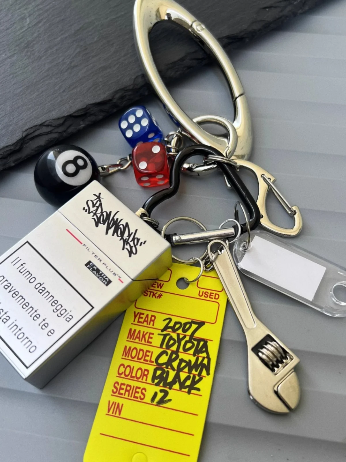 Homemade Multi-Element Graffiti Ashtray Extremely Complex Bag Pendant Handwriting Tag Keychain DIY COUPLE'S