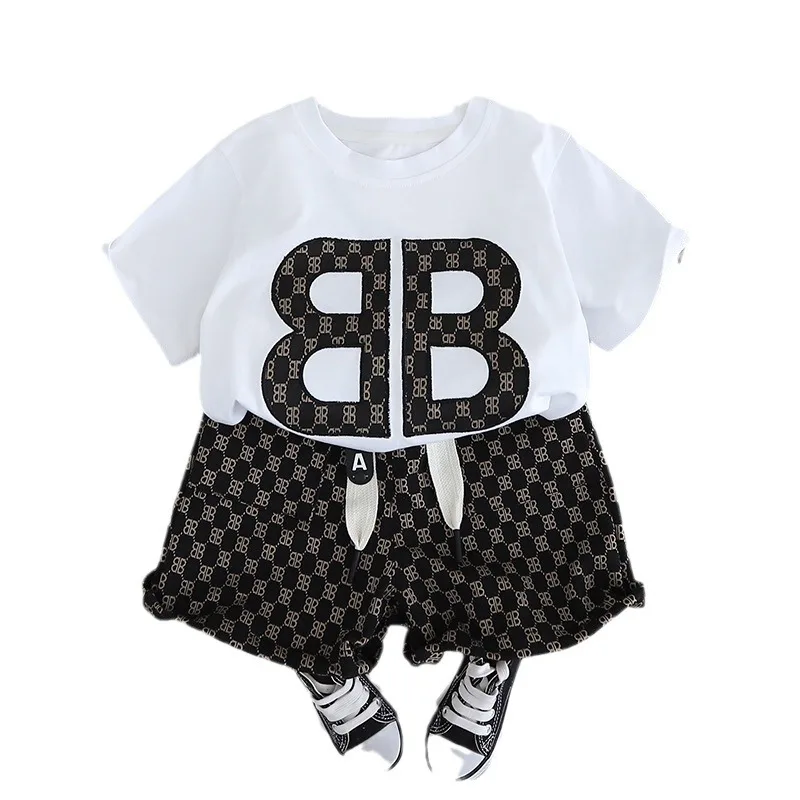 Детский спортивный костюм из футболки и шортов на Возраст 3-5 лет