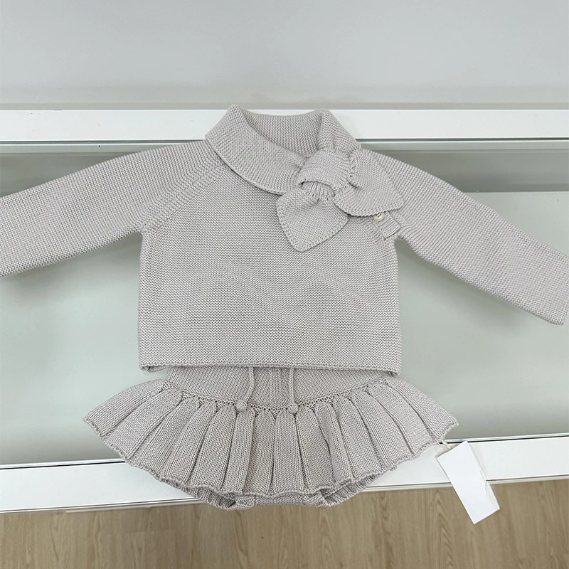 Вязаный свитер на 2200 МП для девочек классический винтажный с персиковым