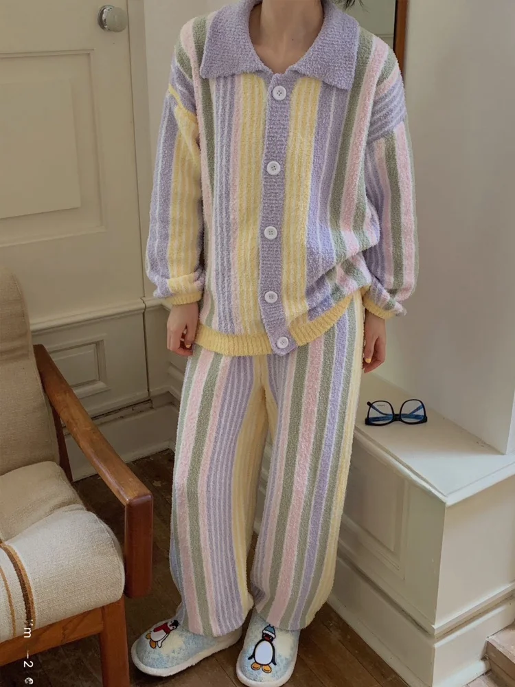 2024 Du Xiaozhai новые пижамы из кораллового флиса женские осенне-зимние полосатые