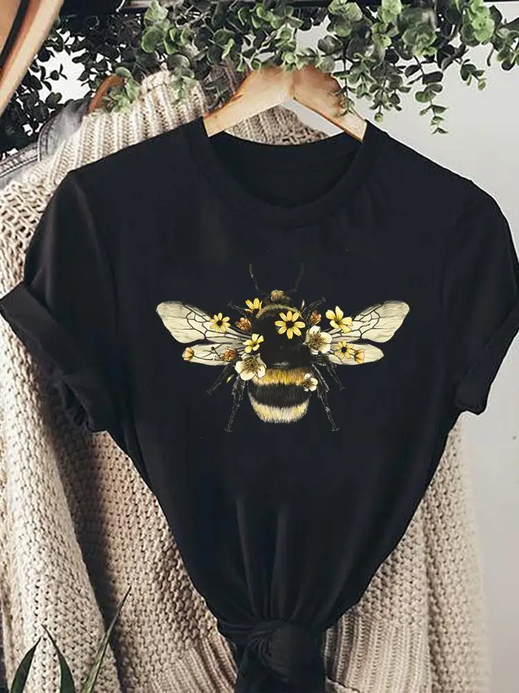 

Милая женская одежда с пчелами и цветами, женские модные футболки с коротким рукавом, женская летняя черная футболка с принтом, футболка с г...