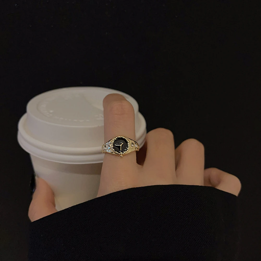 

2022 Trend Vintage Punk Finger Watch Mini Alloy Watches Rings Jewelry Clock Retro Roman Watch Ring Women Girls