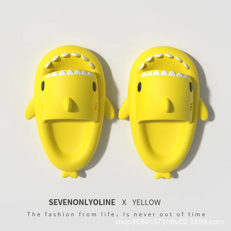 Новинка 2024 летние милые детские рандомные уличные сабо из ЭВА Нескользящие