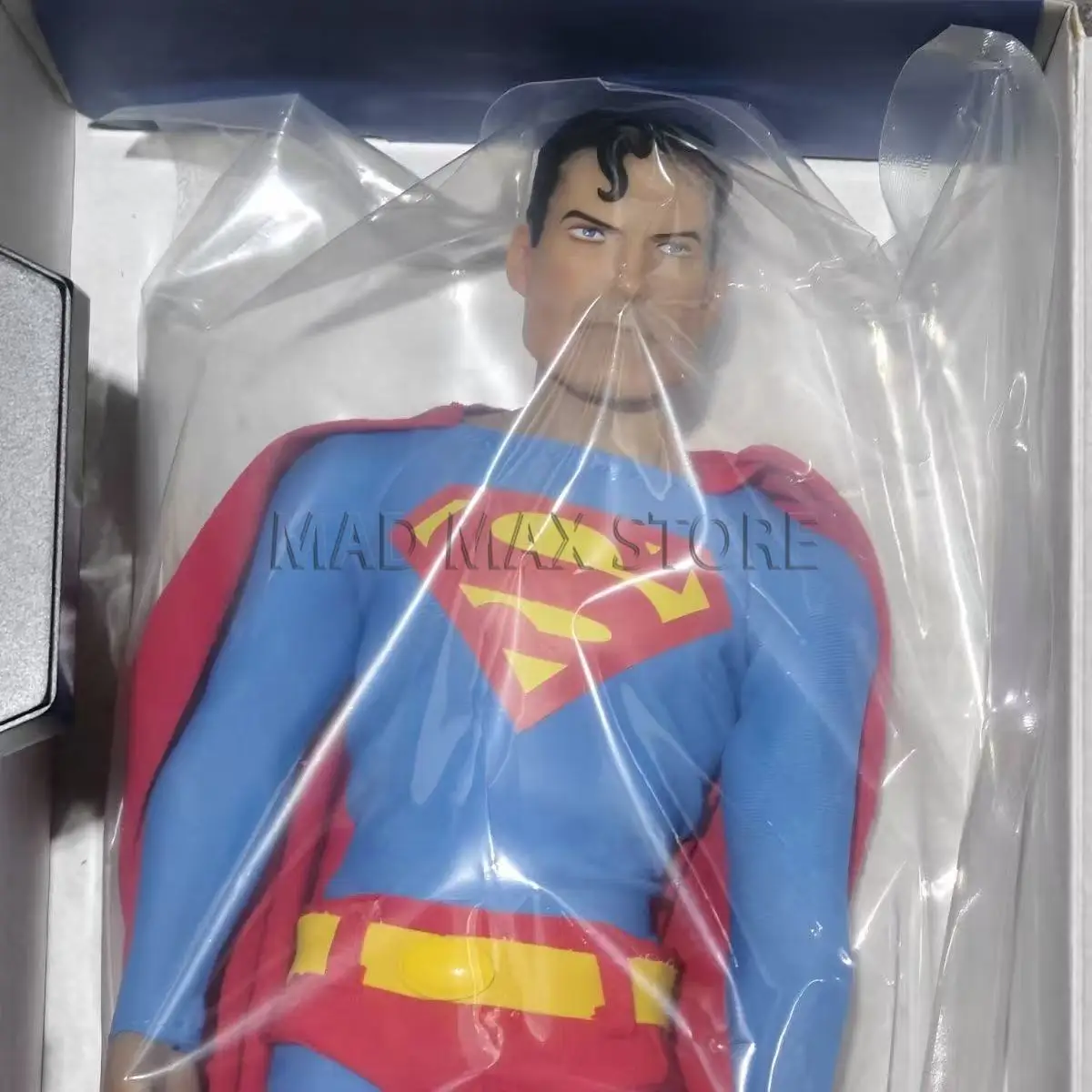 Фото Доставка в течение 48 часов. Коллекционная фигурка Crazy Toys в масштабе 1/6: мужской солдат в синем плаще, герой в маске летучей мыши, полный комплект, 12 дюймов. №1