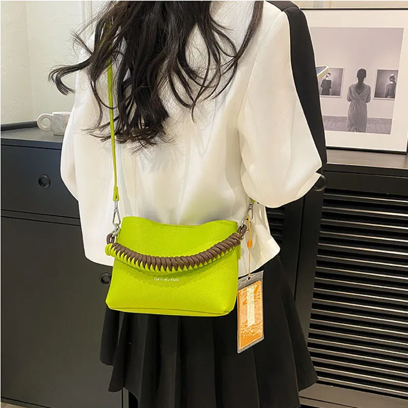 

Solid Color Leather Buns Mother Single Shoulder Bags Personality Originality Weave Handle Crossbody Bags for Women Bucket Bag