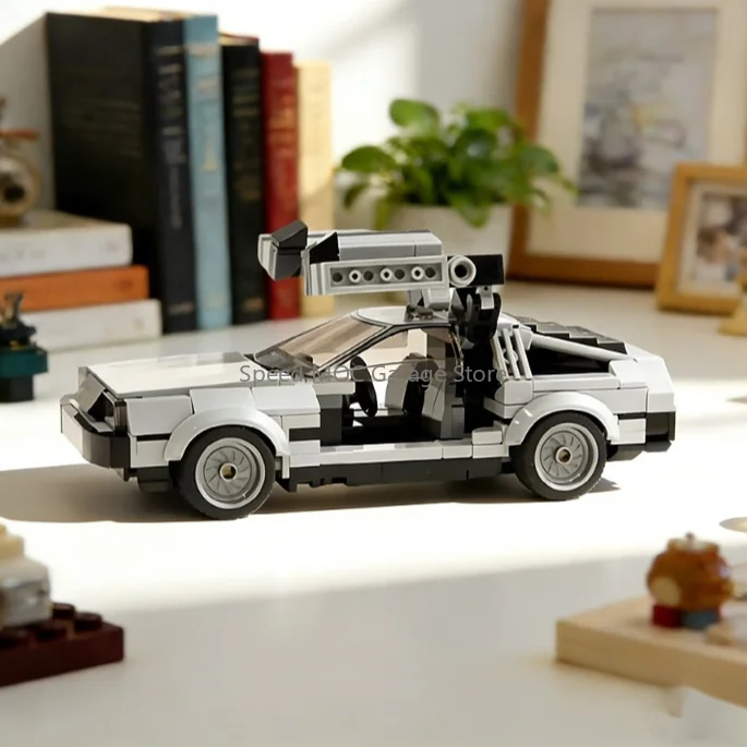 Фото Конструктор MOC: Серебряный научно-фантастический спортивный автомобиль в стиле 80-х годов, машина времени из фильма, с дверями-крыльями и деталями конденсатора Флакса №1