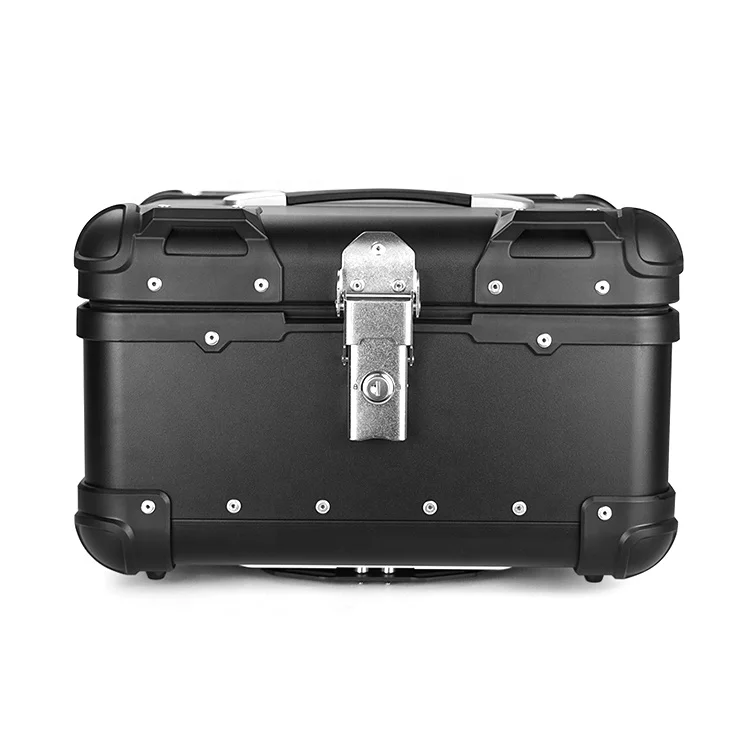 Мотоциклетный шлем черного цвета 35 л