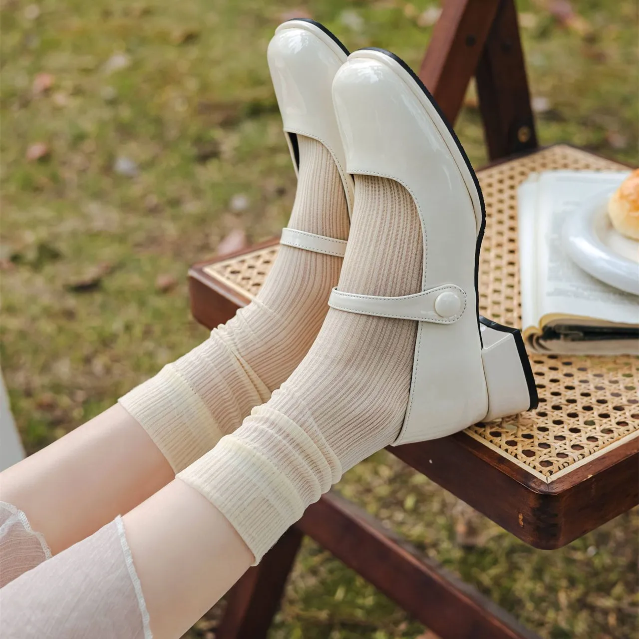 

Korean Fashion Women Socks Casual Breathable Solid Color Elastic Long Socks Harajuku Retro Summer Ultra-thin Princess Lace Socks