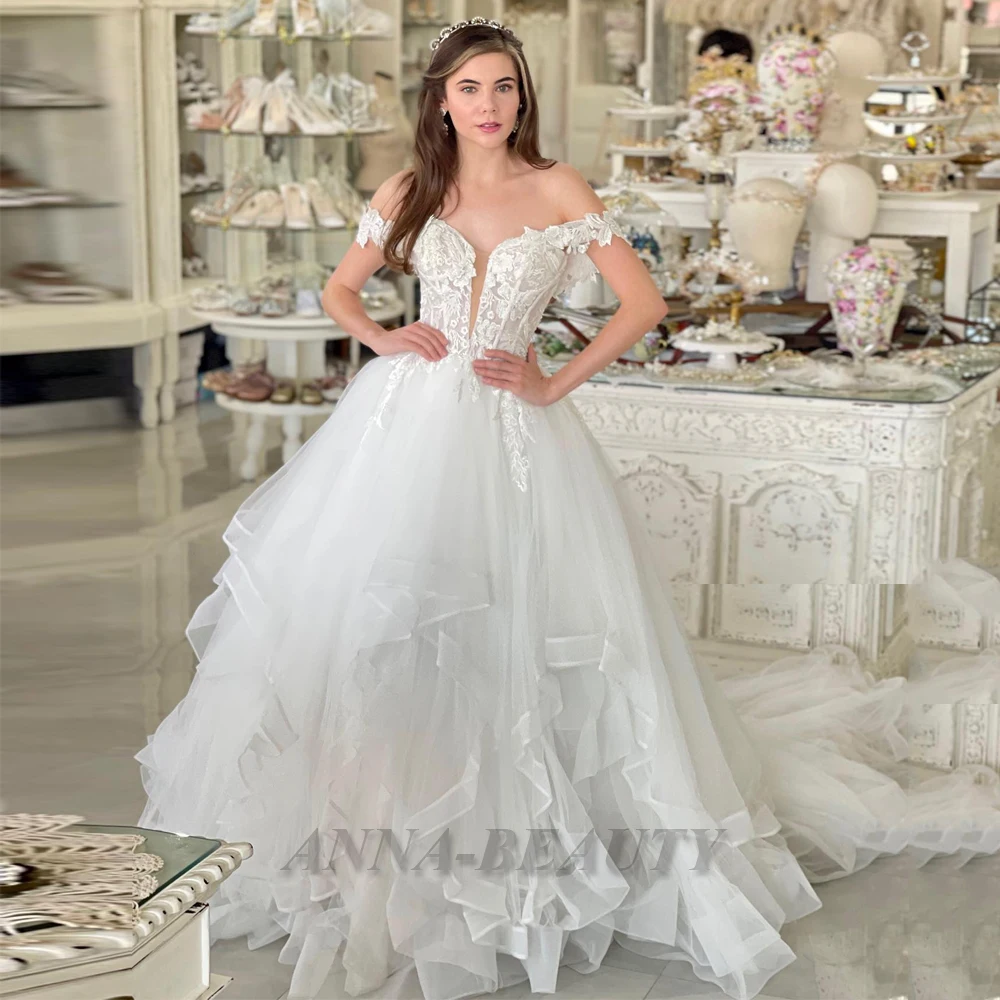 

Anna Tulle Ruffles Wedding Dresses For Mariages Appliques V Neck Off The Shoulder Zipper Court Train A Line Robe De Mariée