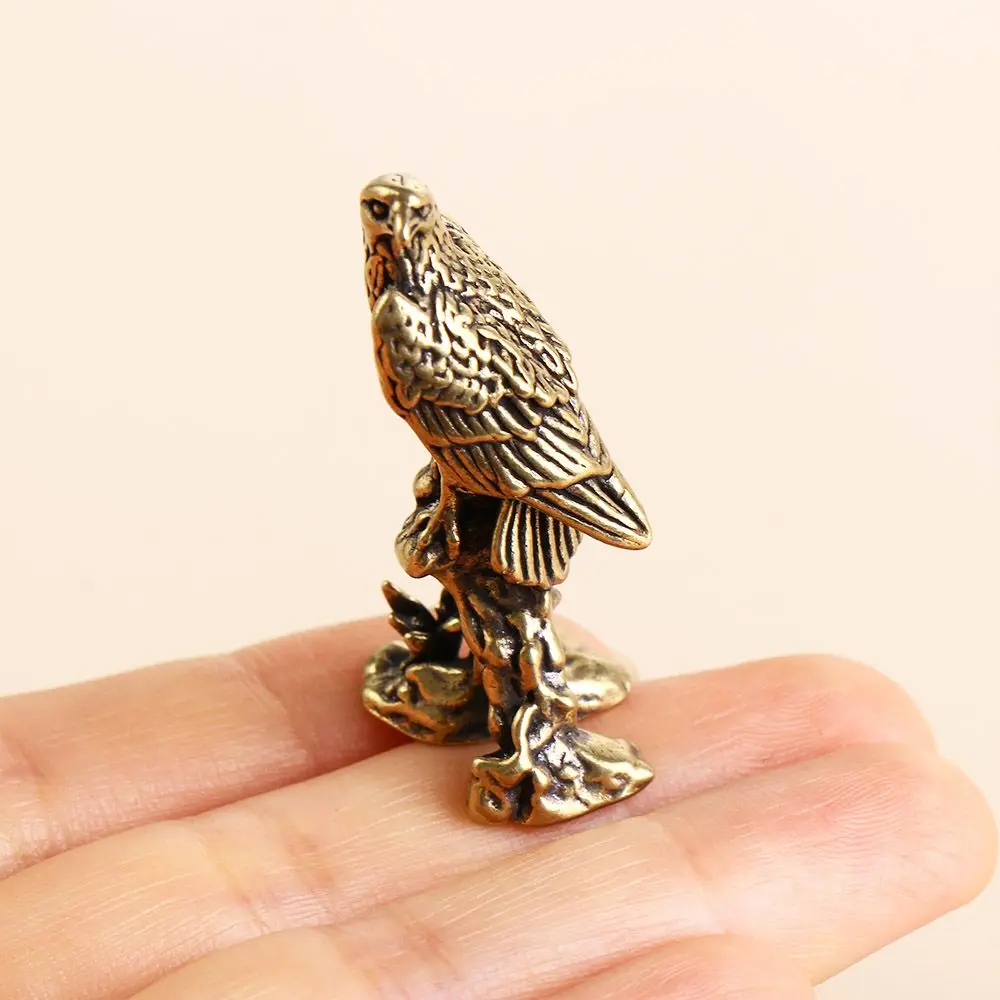 Украшение дома изделия из смолы гостиная легко чистящаяся статуя орла фигурка