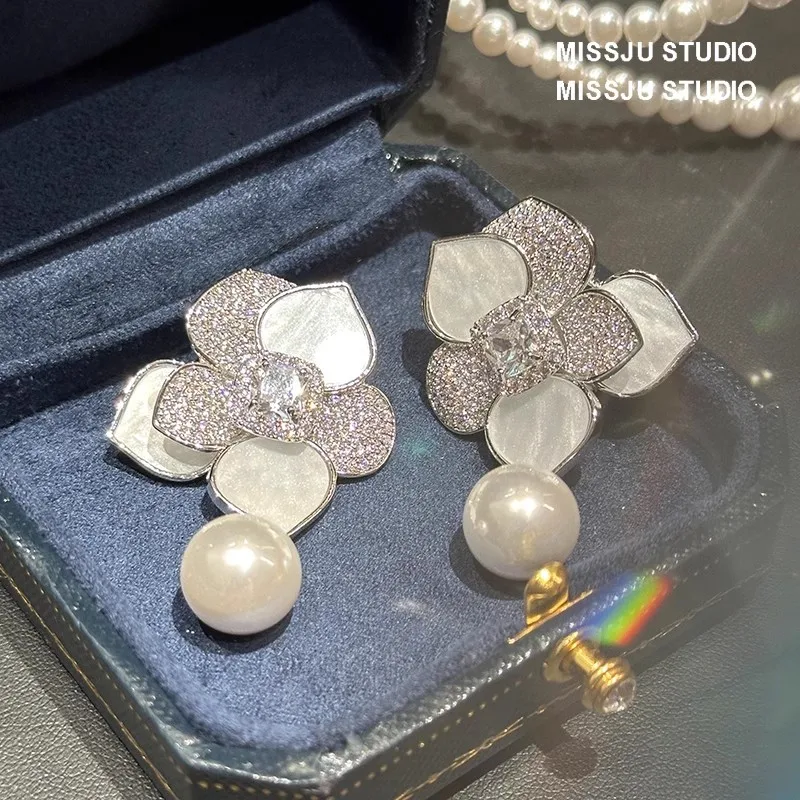 Yessy Vee женские серьги с цветами французские королевские бриф трехмерные