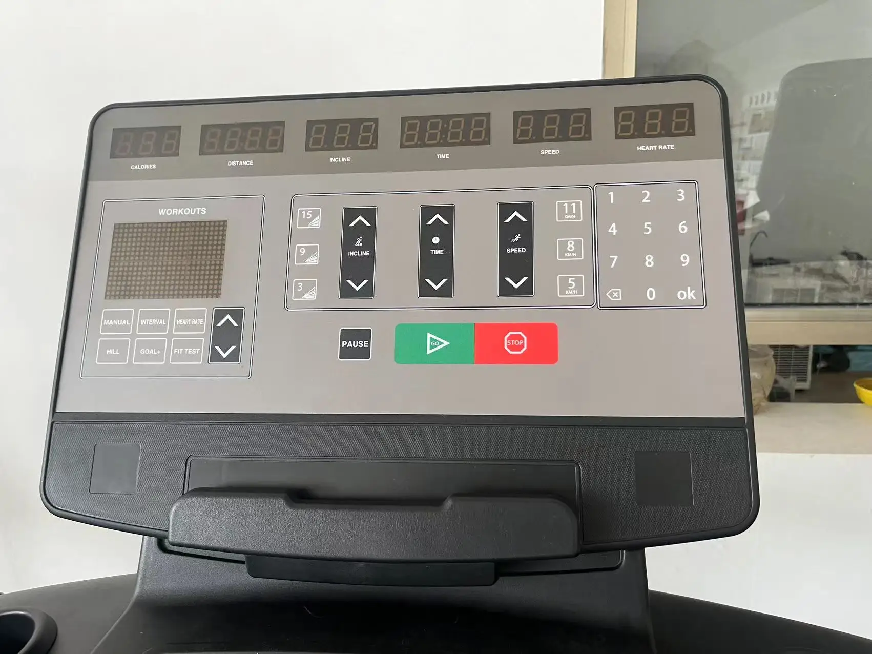 Фото Беговая дорожка S Gym Runner: Профессиональный электрический тренажер для дома и коммерческого использования №4