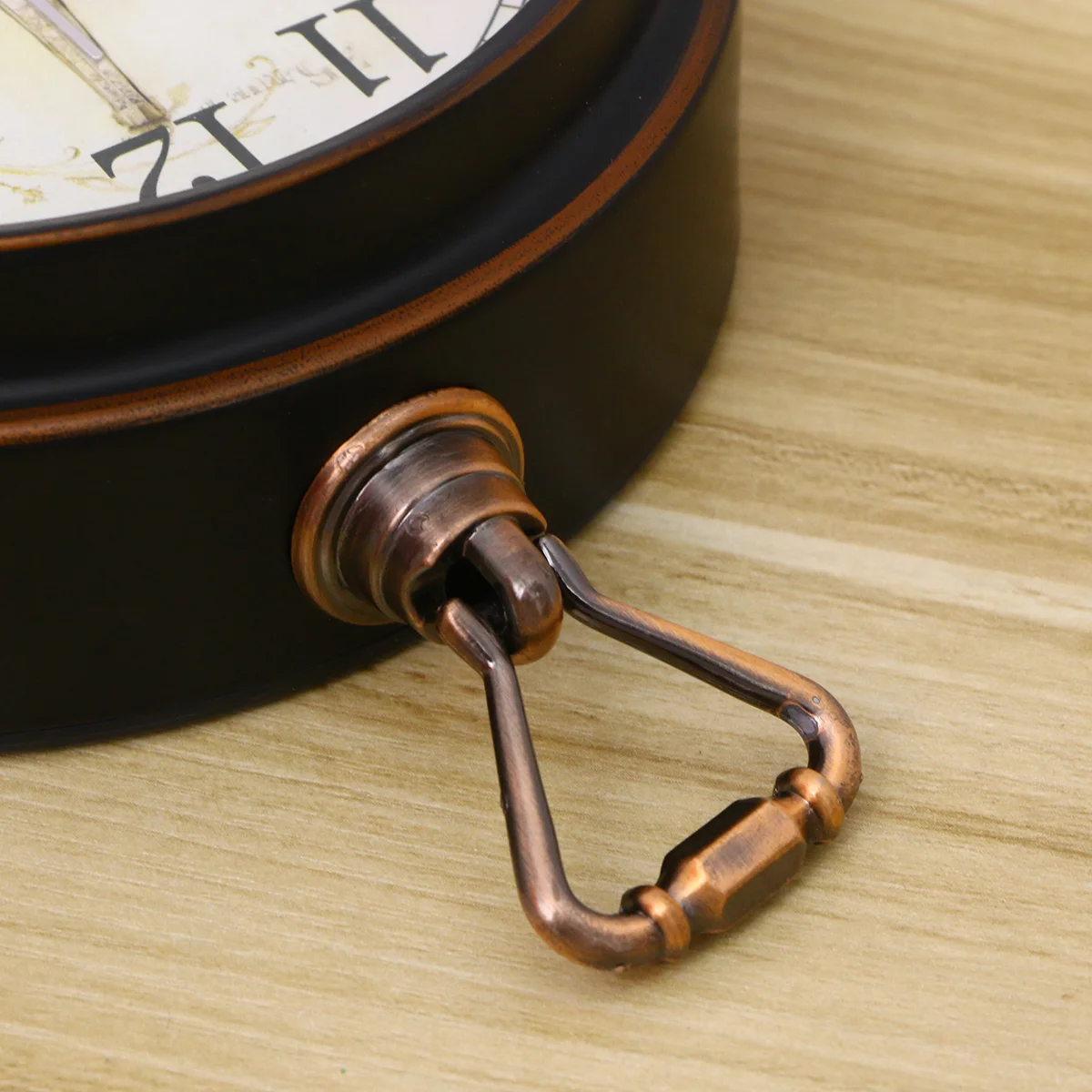 Часы Тихие не тикающие простые бесшумные в стиле ретро настольный будильник