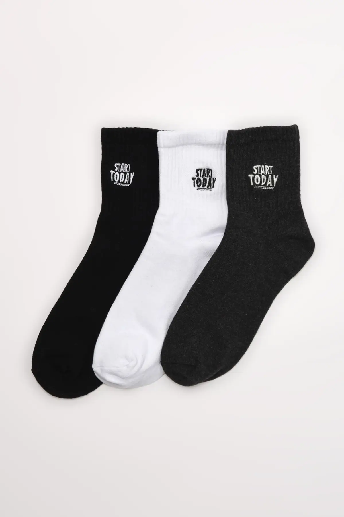 

Trendyol Male 3'lü Package Socks TMNAW22CO0108