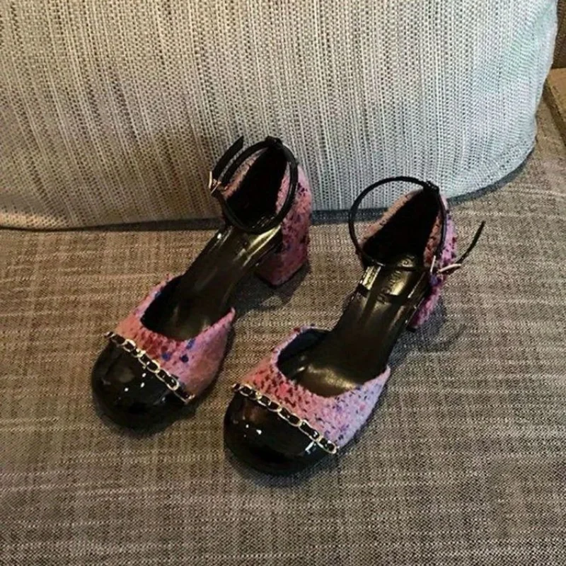 

Женские босоножки на массивном каблуке, туфли на высоком каблуке с цепочкой, милые дизайнерские туфли-лодочки в стиле ретро, весна