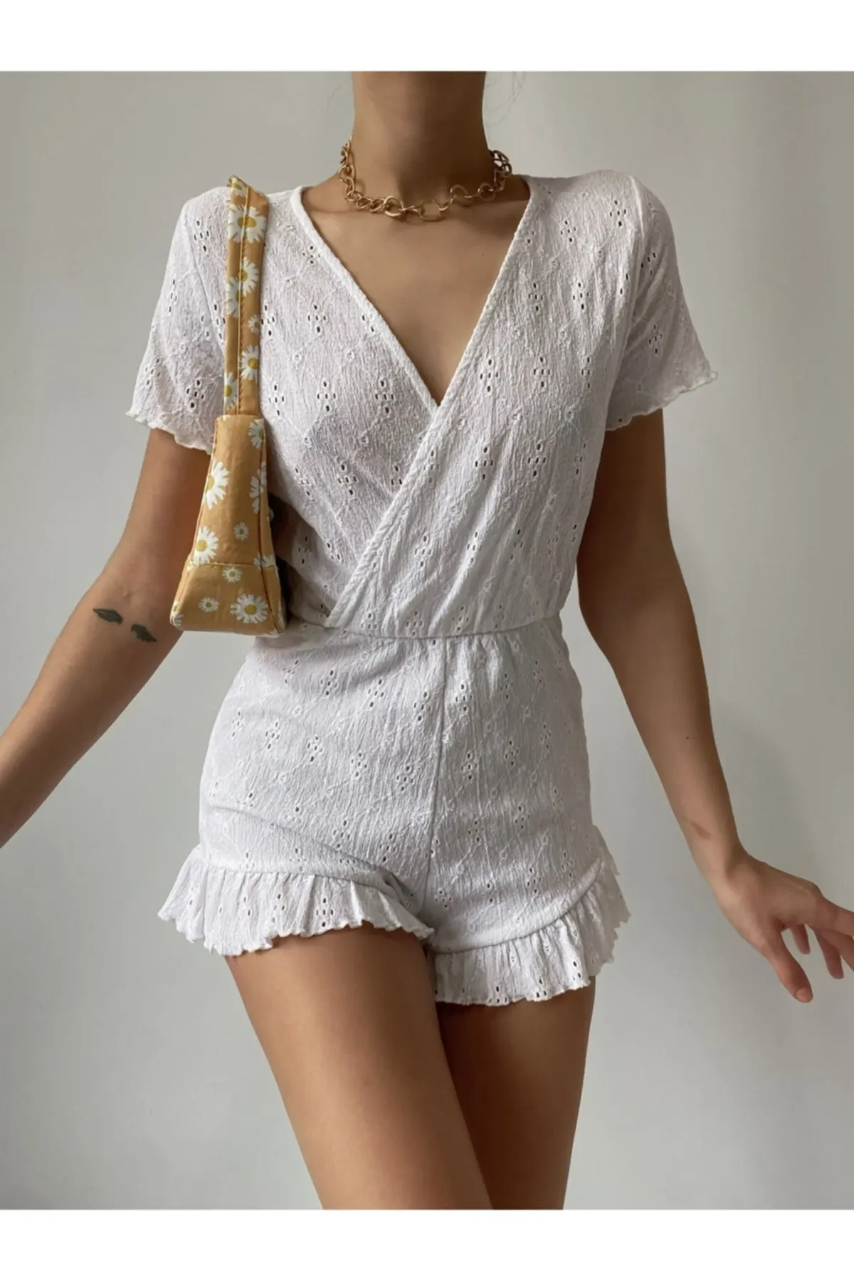 

Женский комбинезон, белый комбинезон с рисунком фишко, качественный тканевый повседневный комбинезон без рукавов с мешковатыми брюками